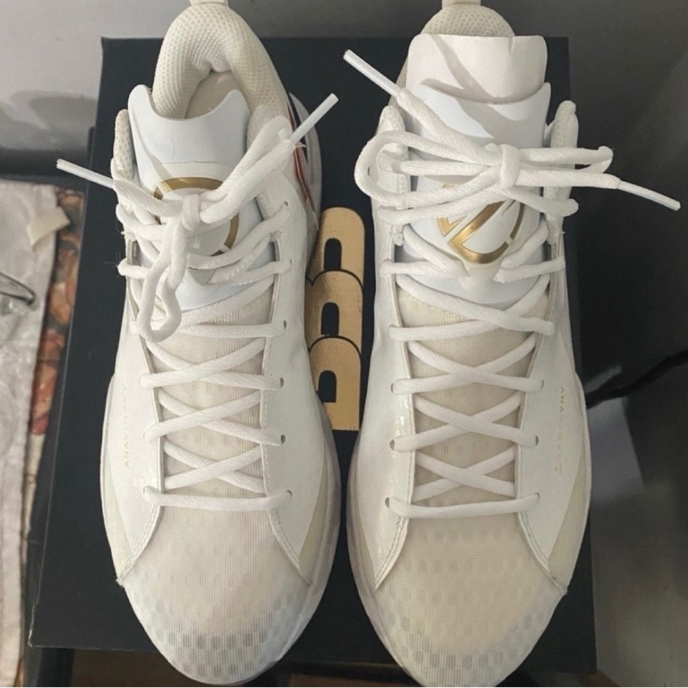 NWT- BIG BALLER BRAND INDEPENDECE DAY Z02. Basketball Sneaker 100% original .